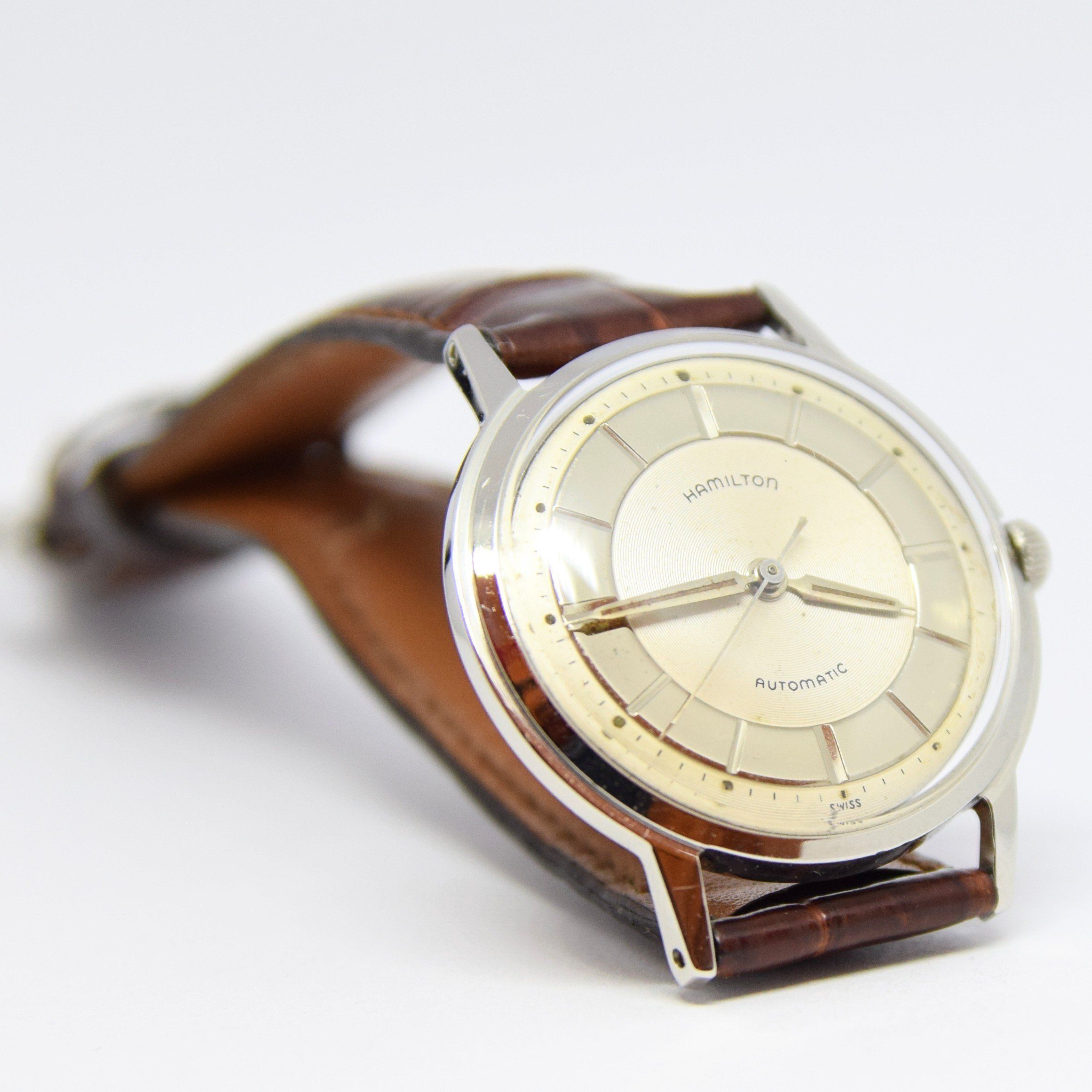 HAMILTON AUTOMATIC MICRO-ROTOR WRISTWATCH WITH TUXEDO DIAL AND ORIGINAL BOX 1950S. REFERENCE - Image 9 of 12