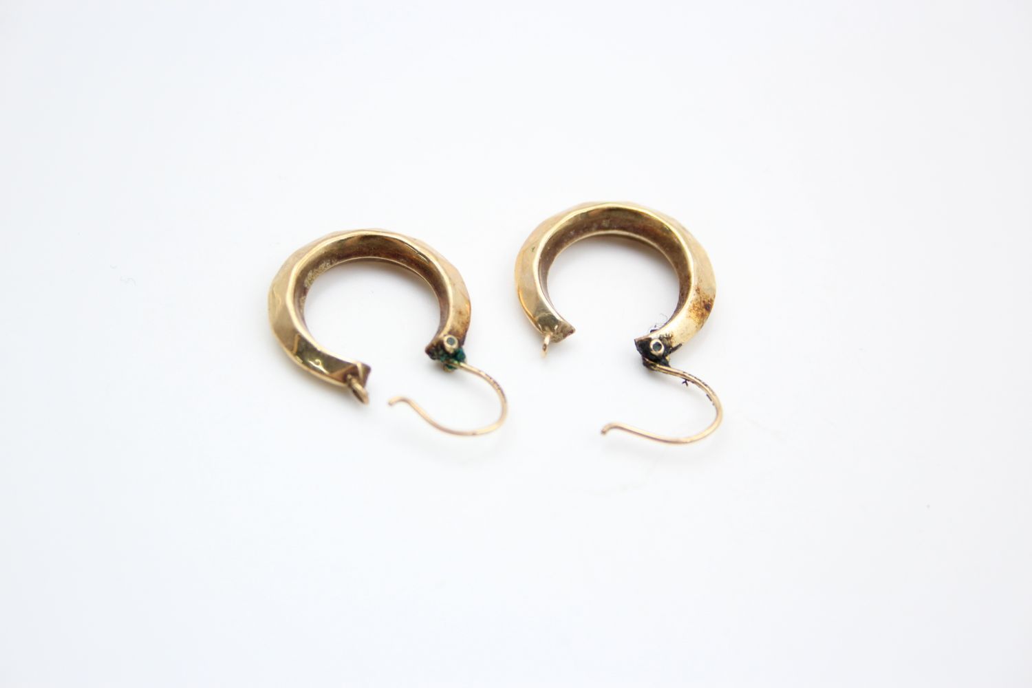 2 x 9ct gold hoop earrings 2.5 grams gross - Image 4 of 9