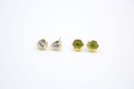 2 x 9ct gold gemstone stud earrings 1.6 grams gross