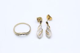 2 x 9ct Gold diamond detail jewellery inc. earrings, ring 2.3 grams gross