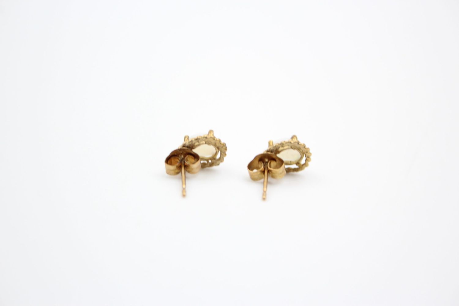 3 x 9ct gold gemstone earrings 1.9 grams gross - Image 4 of 11