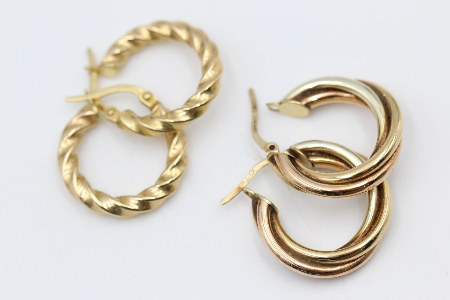 2 x 9ct gold tricolor and rope twist hoop earrings 4.2 grams gross
