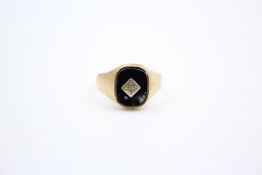 9ct Gold onyx & diamond signet ring 3.9 grams gross