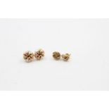 2 x 9ct Gold earrings inc. knot, tri-tone 2.4 grams gross