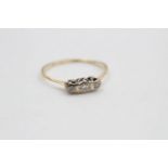 vintage 18ct gold diamond trilogy ring 1.4 grams gross