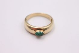 9ct gold malachite dress ring 4.2 grams gross