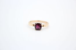 10ct gold antique garnet ring 2.6 grams gross