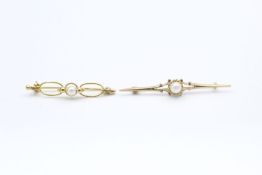 2 x 9ct gold single pearl bar brooches 3.6 grams gross