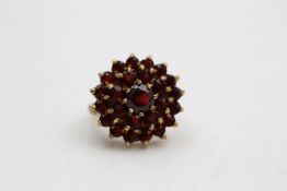 Vintage 9ct Gold garnet cluster ring 5.1 grams gross