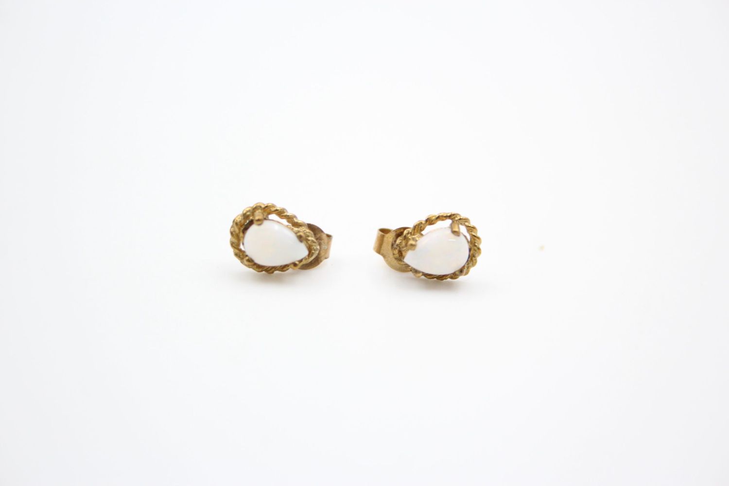 3 x 9ct gold gemstone earrings 1.9 grams gross - Image 2 of 11