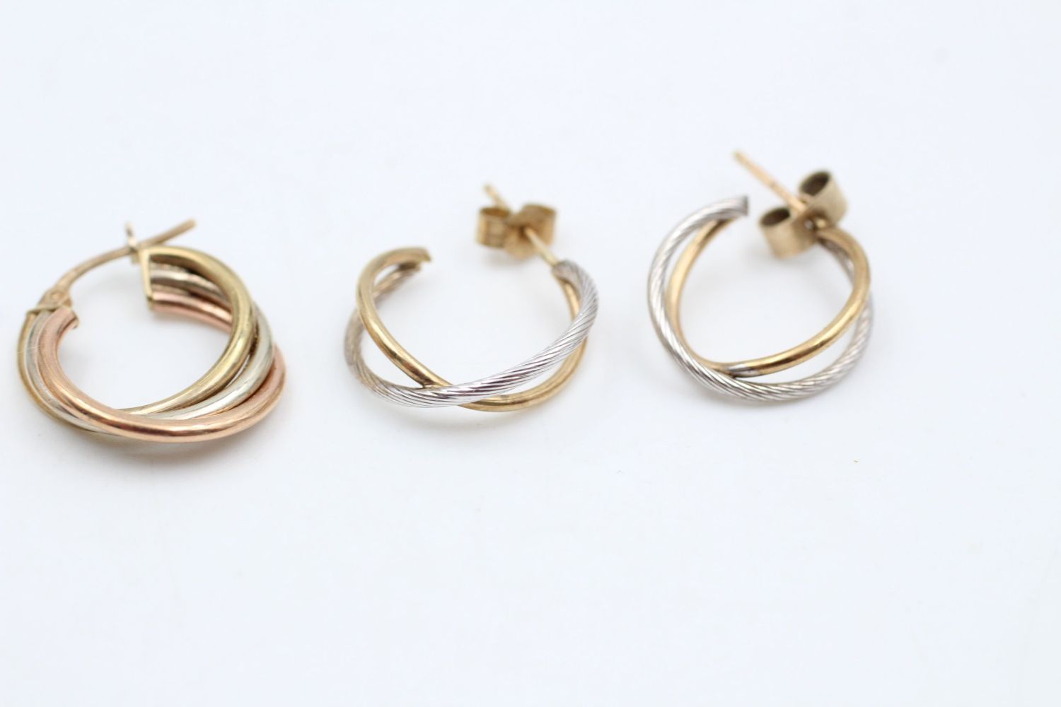 2 x 9ct Gold hoop earrings inc. tri-tone, twisted 3.6 grams gross - Image 4 of 5