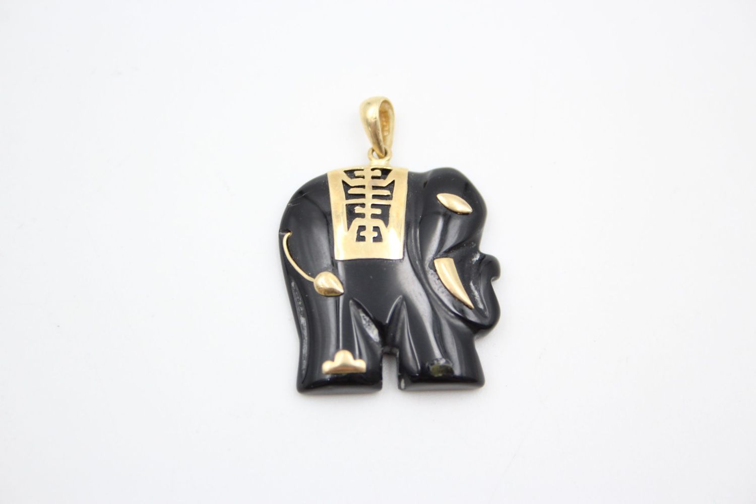 2 x 9ct gold oriental elephant gemstone pendants inc. lapis, onyx 11 grams gross - Image 2 of 8