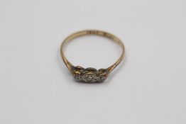 18ct gold diamond trilogy ring 1.2 grams gross