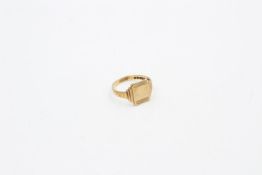 vintage 9ct gold machine etched signet ring 3.7 grams gross