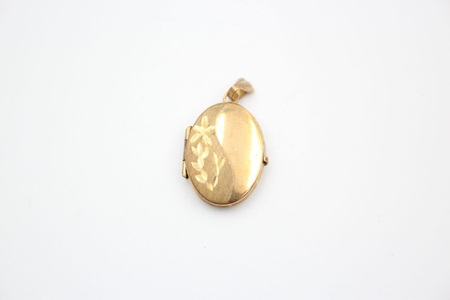 2 x 9ct gold patterned locket pendants 3 grams gross - Image 5 of 8