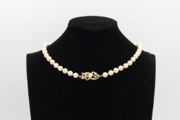 vintage 18ct gold clasped faux pearl necklace 28.6 grams gross