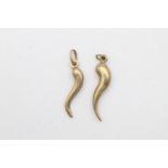 2 x 9ct gold cornicello pendants 1.1 grams gross