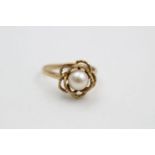 9ct gold pearl set textured ring 2.7 grams gross