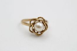 9ct gold pearl set textured ring 2.7 grams gross