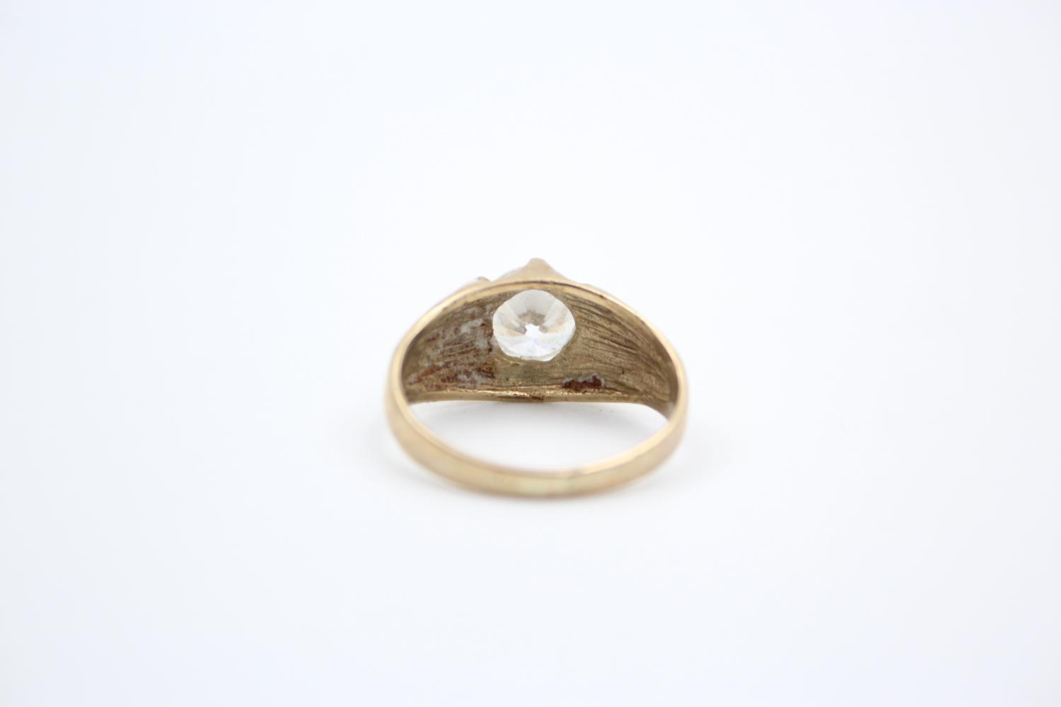 9ct Gold gemstone ring 4.2 grams gross - Image 3 of 5