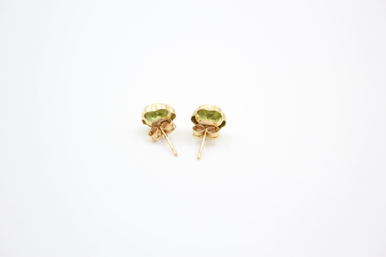 2 x 9ct gold gemstone stud earrings 1.6 grams gross - Image 5 of 10