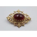 9ct gold cabochon garnet ornate brooch 8.5 grams gross