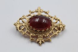 9ct gold cabochon garnet ornate brooch 8.5 grams gross