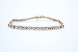 9ct Gold diamond detail tennis bracelet 5.9 grams gross