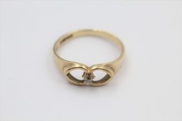 9ct gold vintage diamond twin hearts dress ring 2.2 grams gross