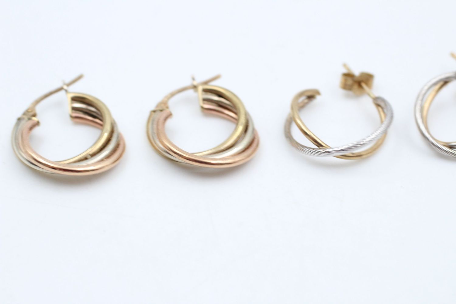 2 x 9ct Gold hoop earrings inc. tri-tone, twisted 3.6 grams gross - Image 3 of 5