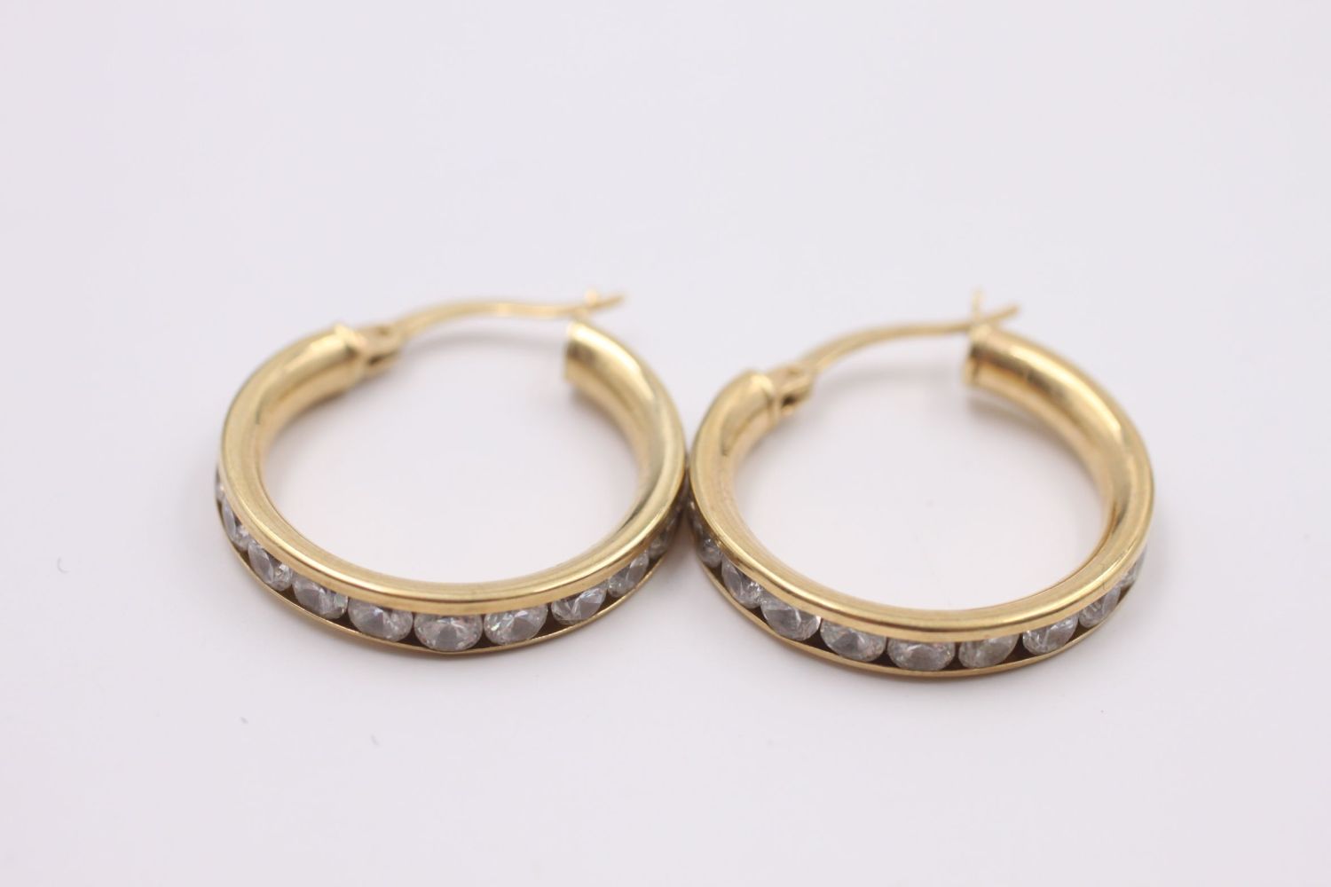 9ct gold gemstone detail hoop earrings 3.7 grams gross