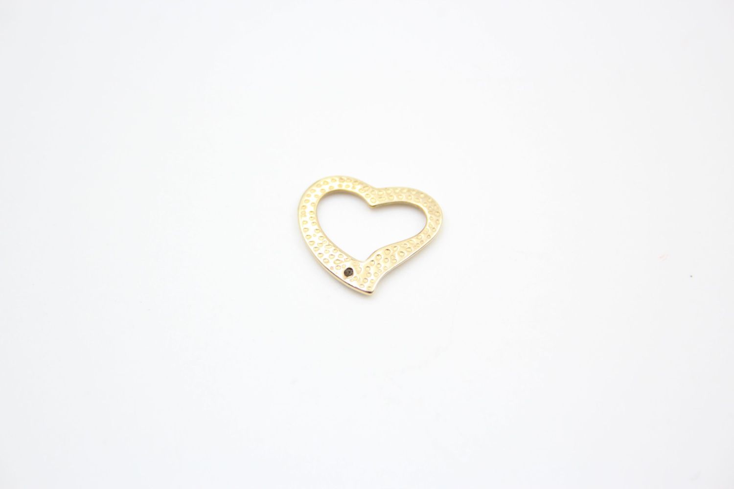 4 x 9ct gold heart pendants 2.4 grams gross - Image 6 of 11