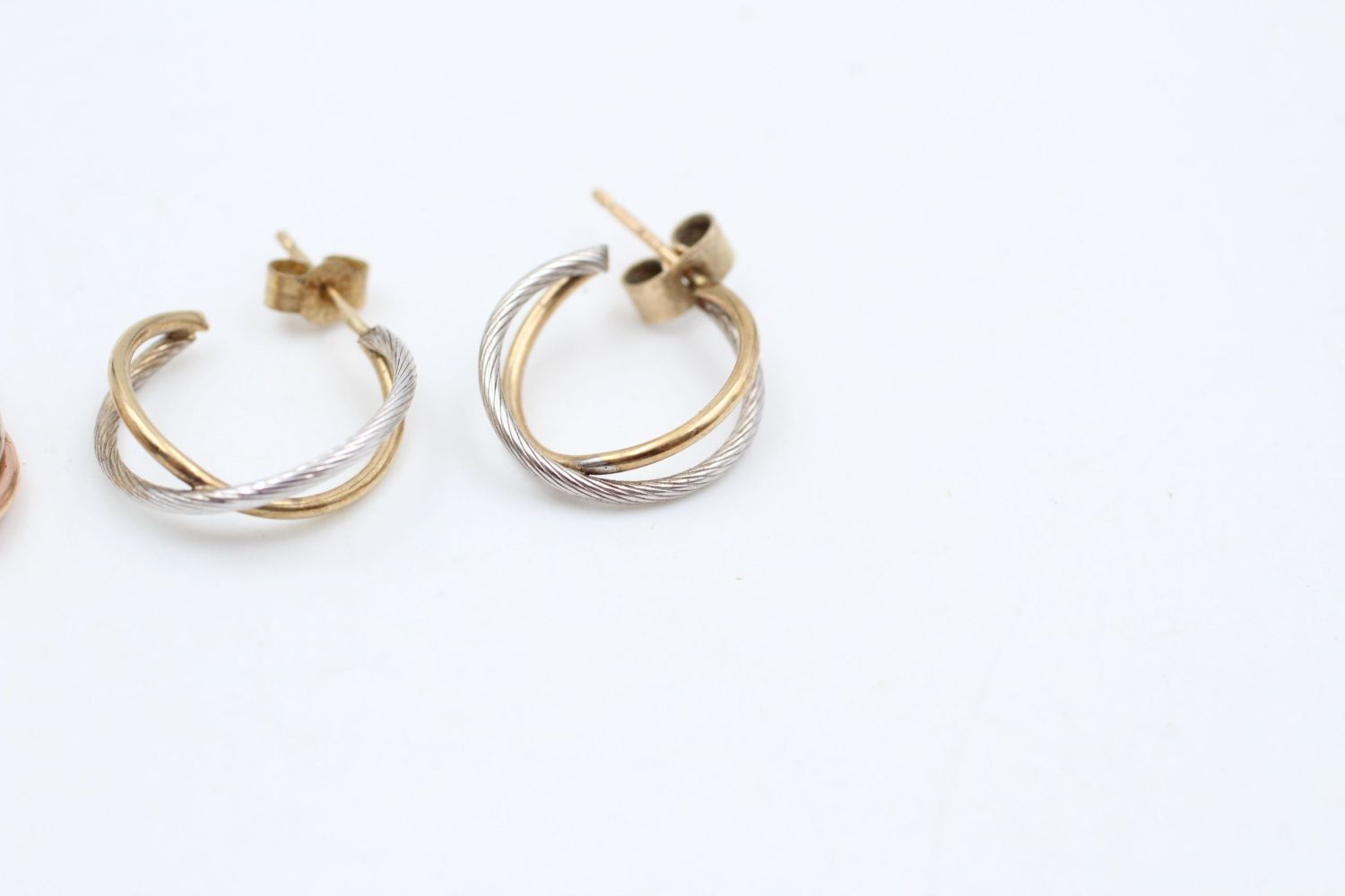 2 x 9ct Gold hoop earrings inc. tri-tone, twisted 3.6 grams gross - Image 5 of 5