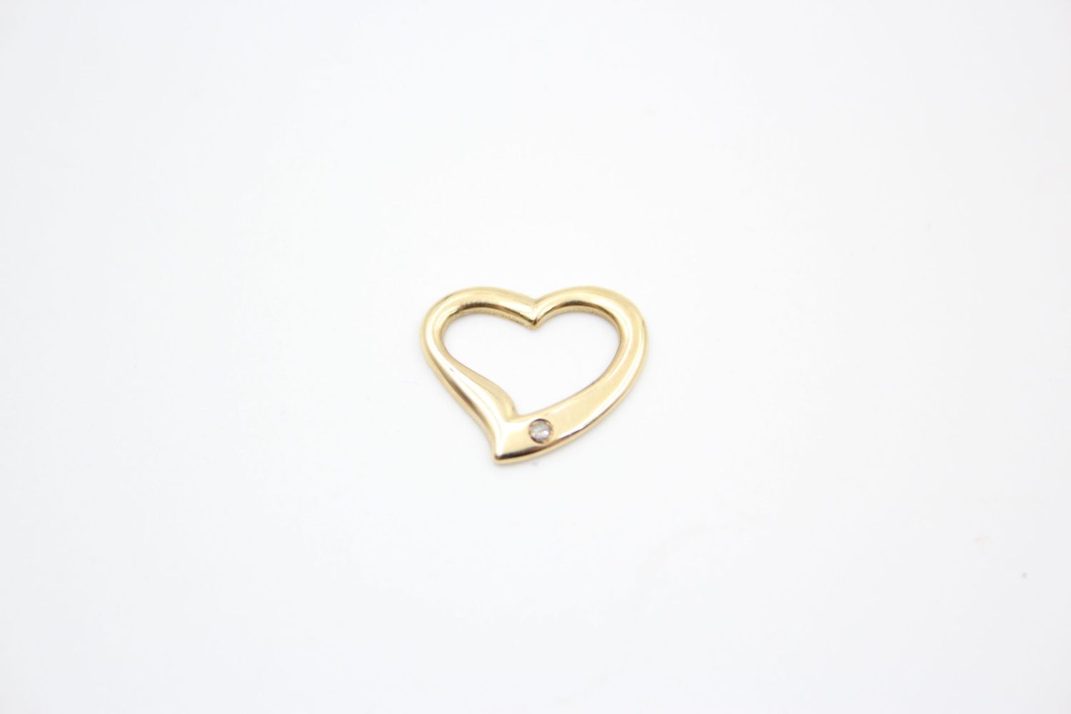 4 x 9ct gold heart pendants 2.4 grams gross - Image 5 of 11