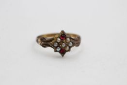 Georgian 9ct Gold seed pearl & stone set detail ring 1.3 grams gross