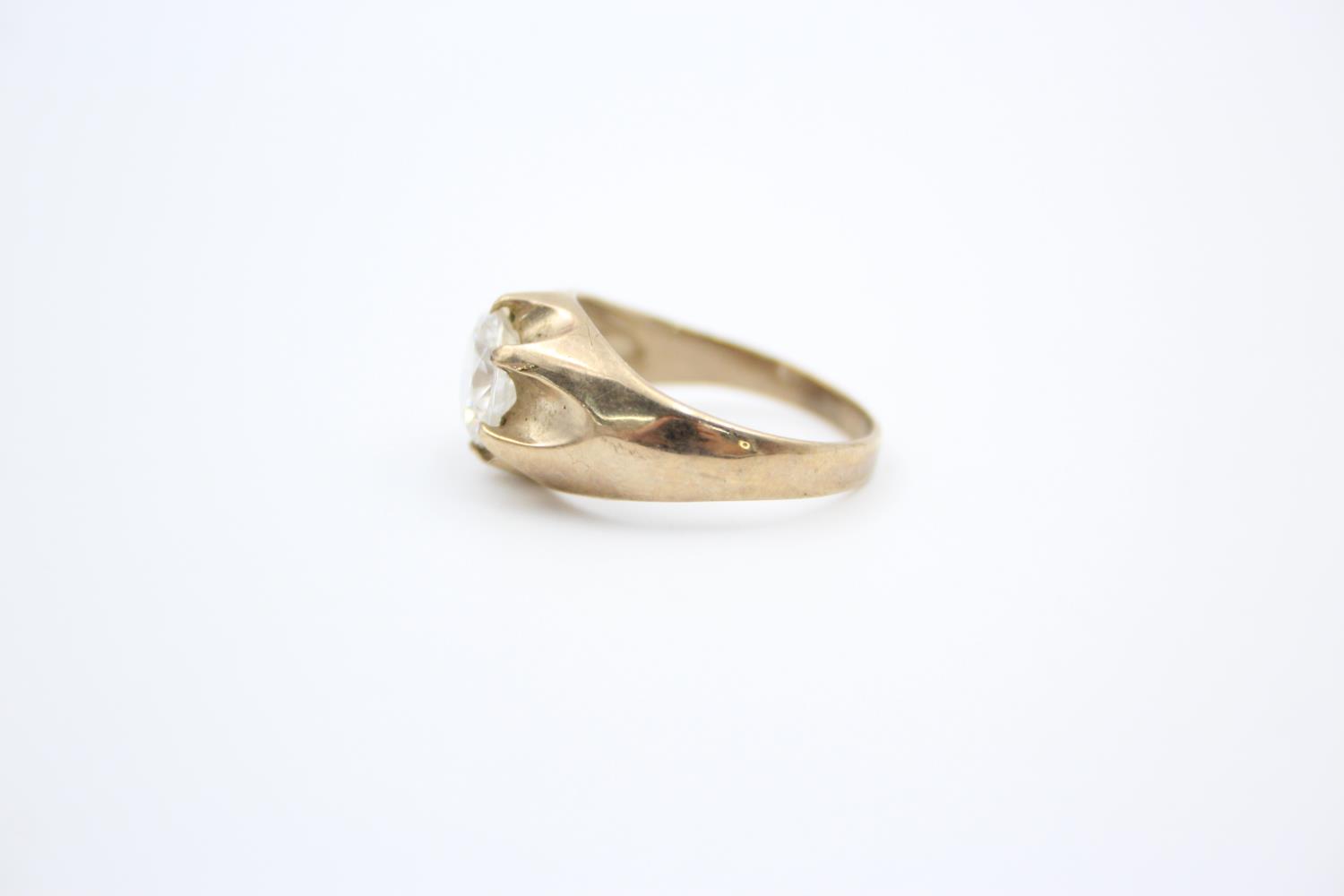 9ct Gold gemstone ring 4.2 grams gross - Image 2 of 5