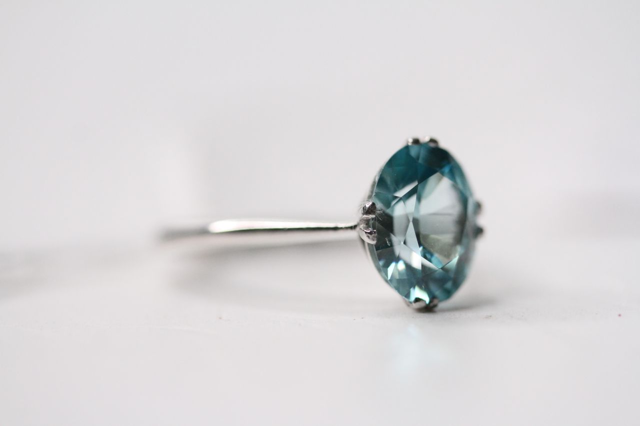 Blue Zircon Solitaire Ring, set with an oval cut blue zircon, claw set, size P, 18ct white gold, - Image 2 of 4