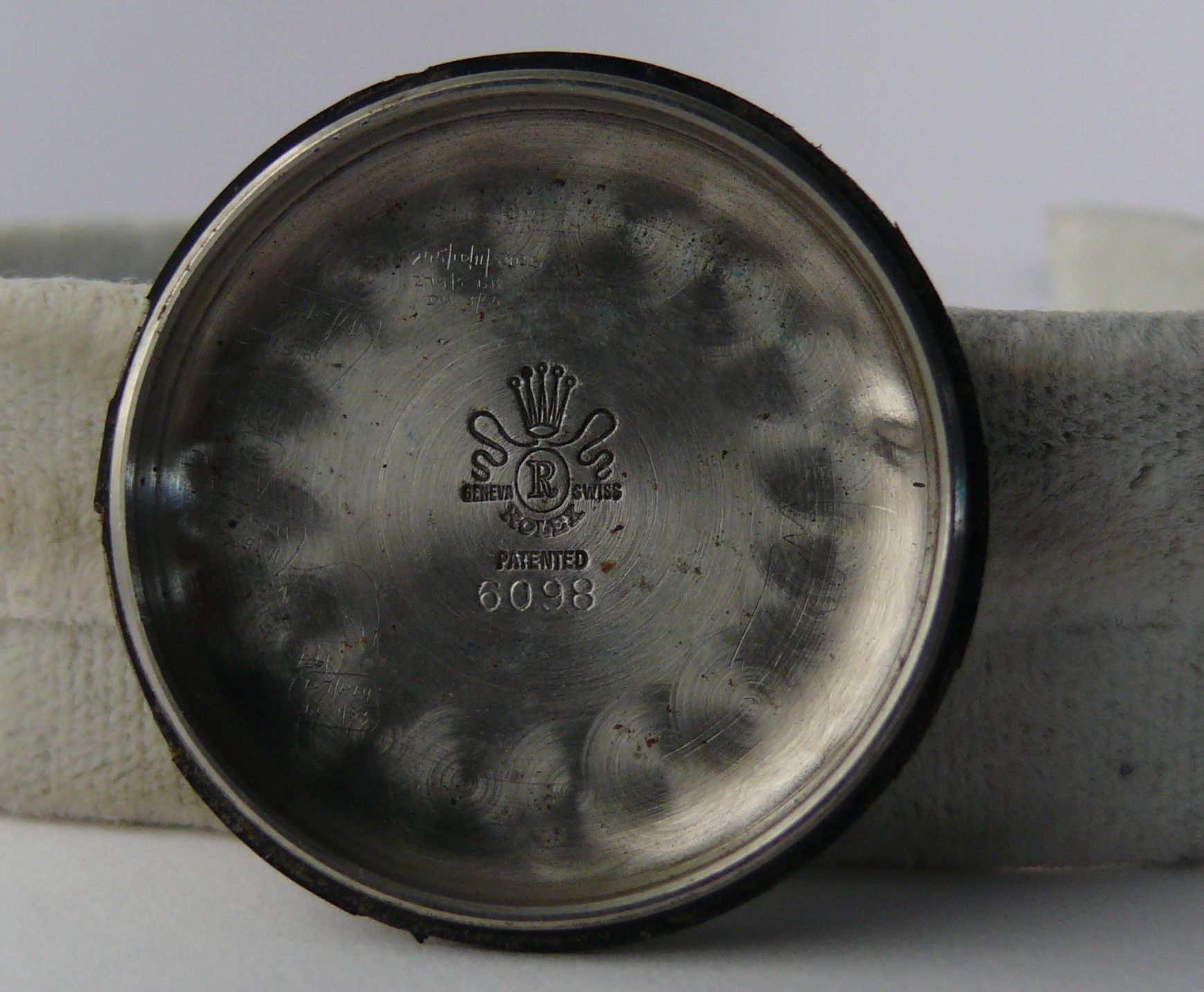 1950s Vintage Rolex Pre Explorer Wristwatch ref 6098. Original dial seems to have been restored - Image 12 of 17