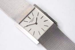 VINTAGE 18CT PATEK PHILIPPE WRIST WATCH, sqaure white dial with baton hour markers, 26mm 18ct