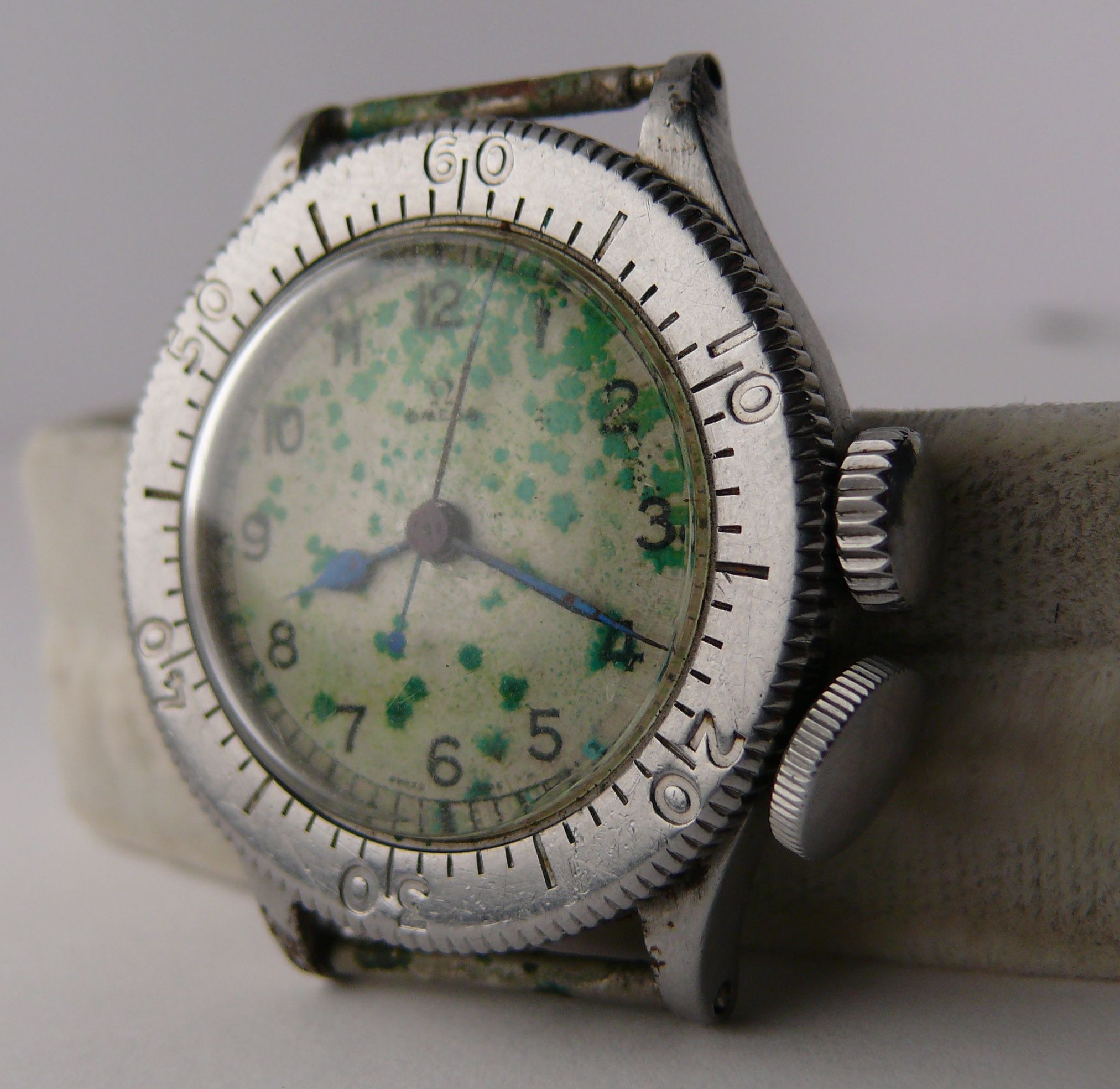 1940 WW2 Vintage Gents Omega RAF Weems Wristwatch Ref 6B 159. A very rare and collectable model, - Image 4 of 15