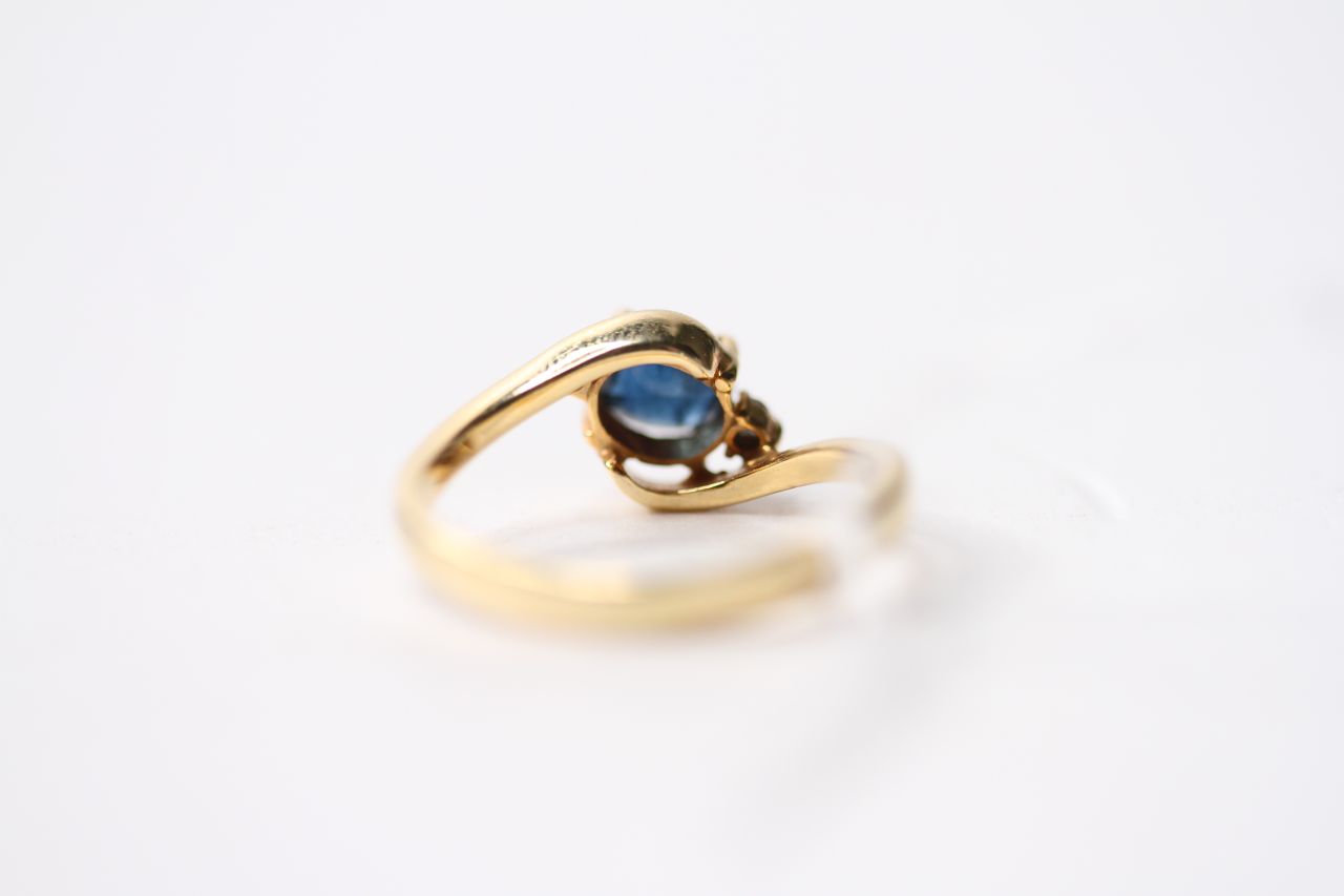 Sapphire & Diamond Twist Ring, 14ct yellow gold, size J, 1.8g. - Image 3 of 3