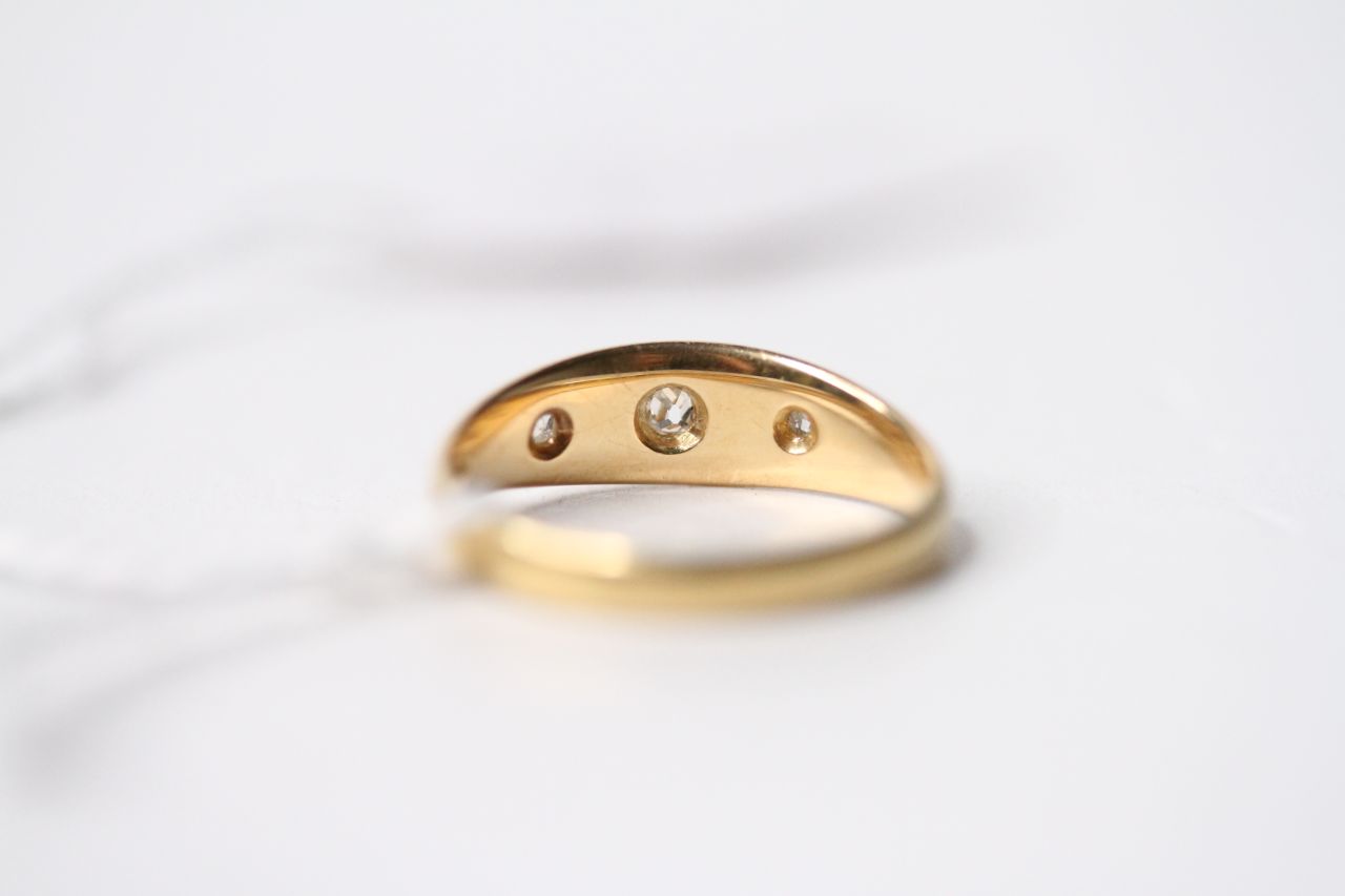 3 Stone Diamond Gypsy Ring, 18ct yellow gold, size Q, 3.4g. - Image 3 of 3