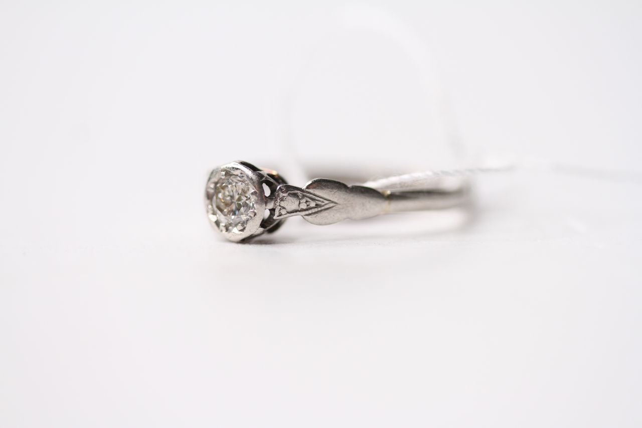 Diamond Solitaire Ring, set with an old cut diamond, platinum, size P1/2, 2.5g. - Image 3 of 4