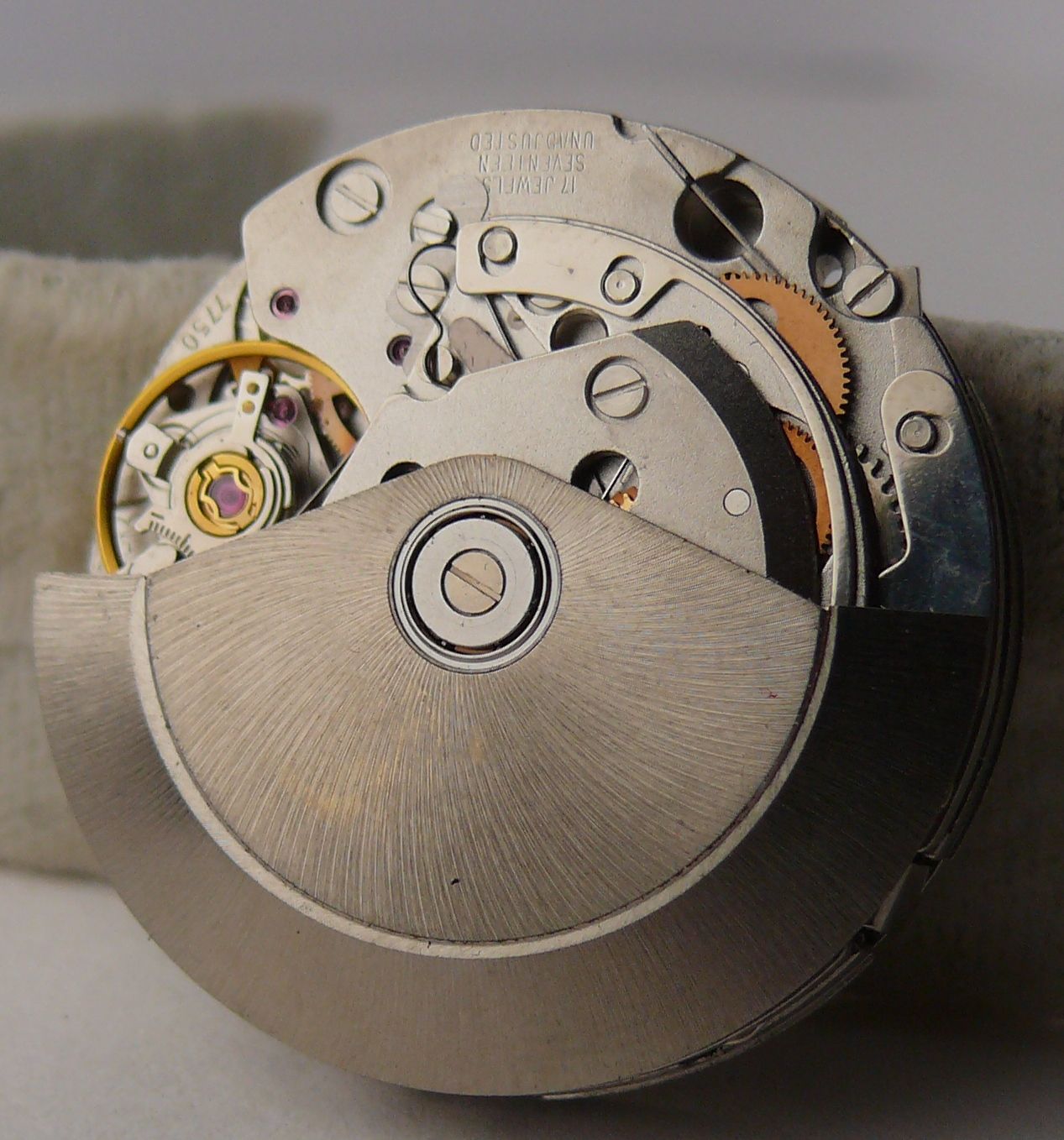 Vintage Valjoux Chronograph 7750 Incomplete Movement. Suitable for parts projects or being restored. - Image 3 of 3