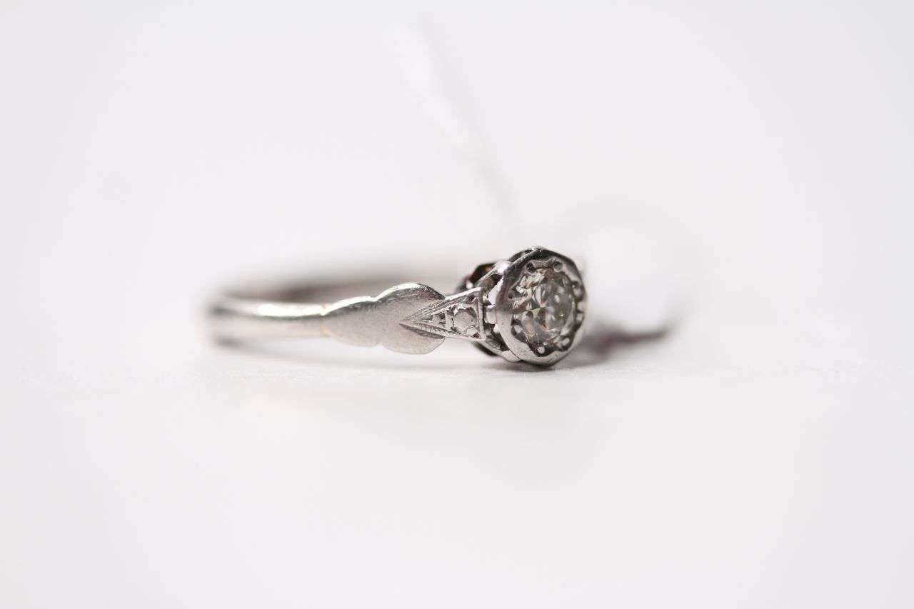 Diamond Solitaire Ring, set with an old cut diamond, platinum, size P1/2, 2.5g. - Image 2 of 4