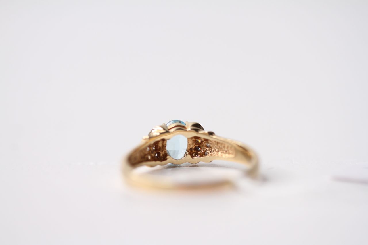 Aquamarine & Diamond Loren Ring, 14ct yellow gold, size R, 2.8g. - Image 4 of 4