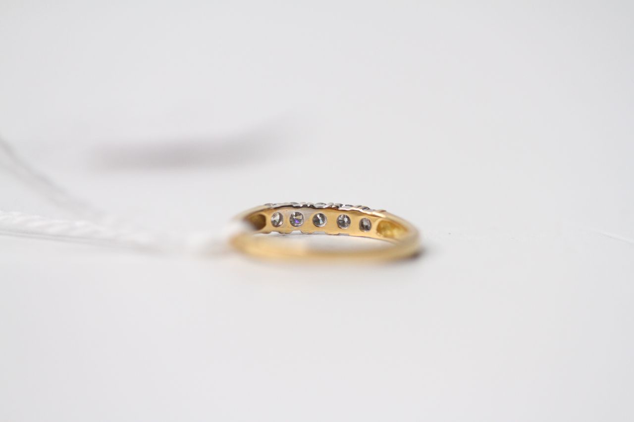 5 Stone Diamond Ring, stamped 18ct yellow gold, size I1/2, 1.5g. - Image 3 of 3