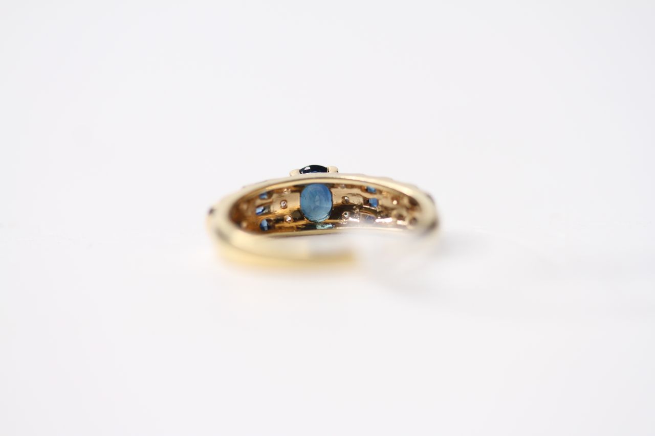 Diamond & Sapphire Ring, 14ct yellow gold, size J1/2, 2.8g. - Image 4 of 4