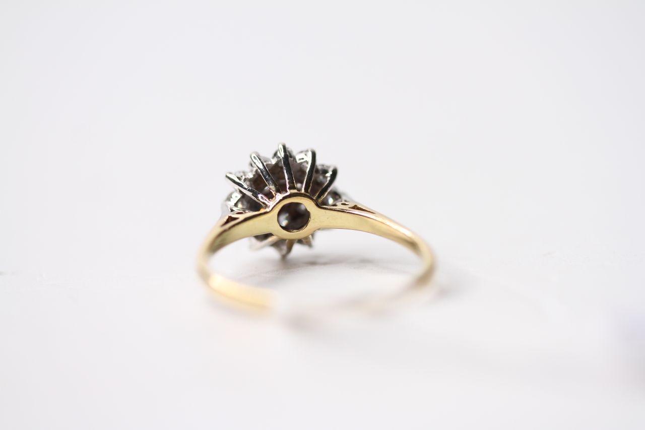 Diamond Cluster Ring, 18ct yellow gold, size O1/2, 3.2g. - Image 4 of 4