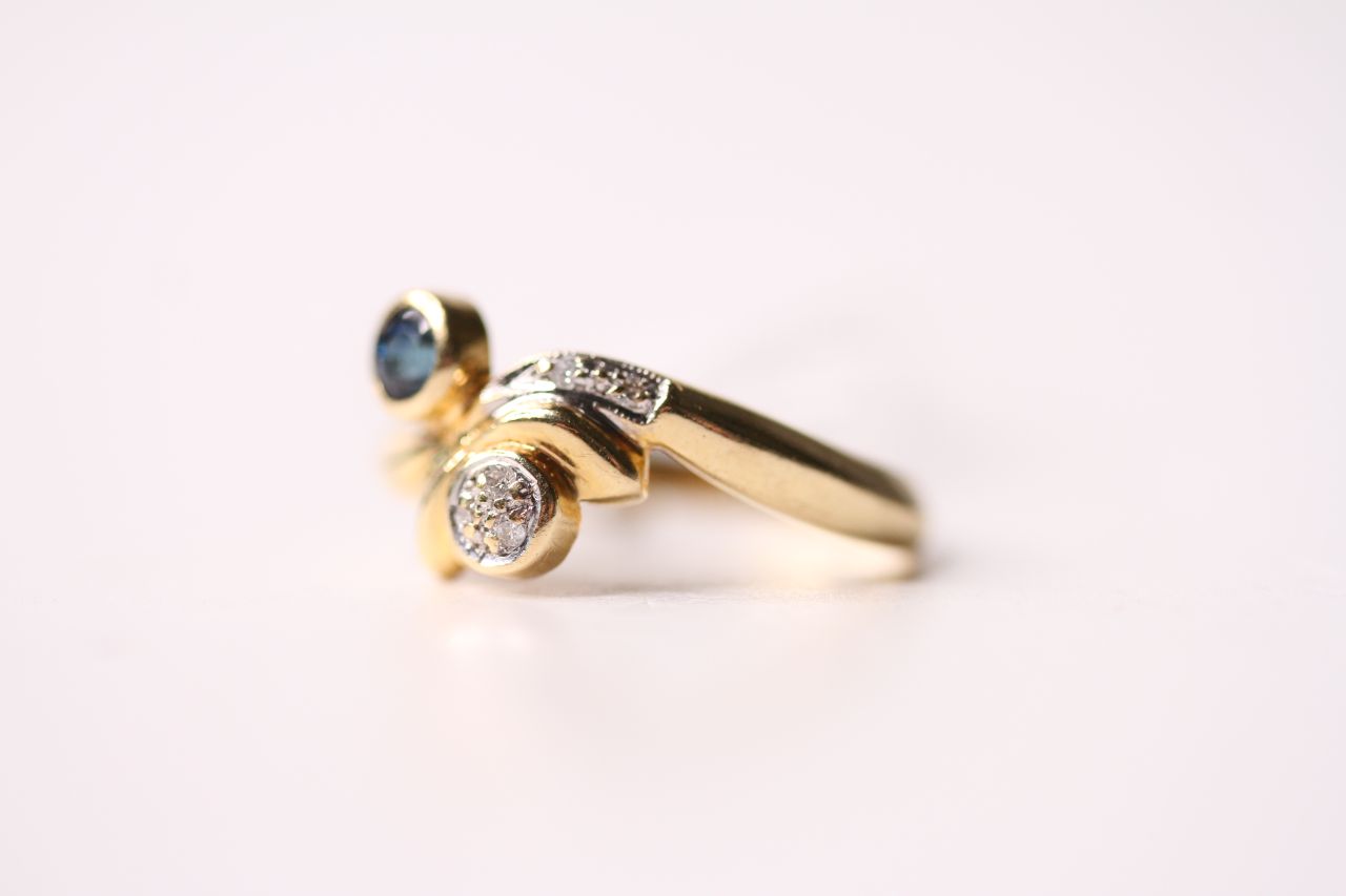 Sapphire & Diamond Twist Ring, 18t yellow gold, size N, 4g. - Image 3 of 4